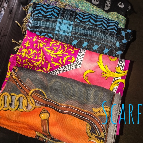 Forever 21 Accessories - Scarfs